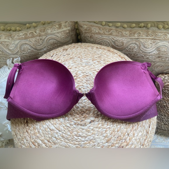 34 C Victoria's Secret Push-Up Plunge Bra - Picture 15 of 16